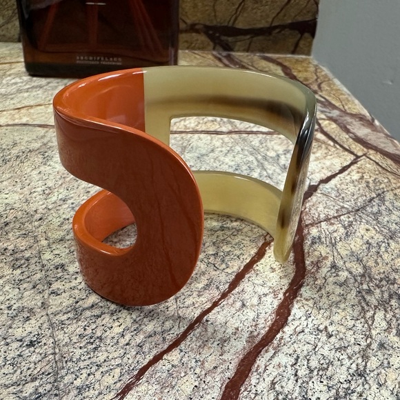 HERMES ano Buffalo horn resin cuff bracelet - Picture 3 of 3